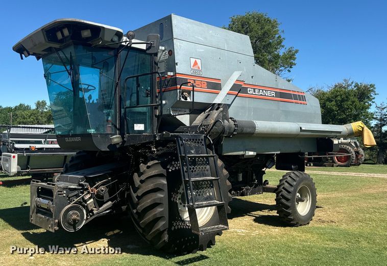 1993 Gleaner R-52 combine - DQ6788