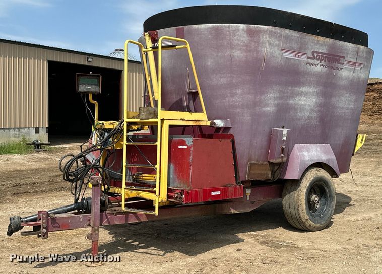 Supreme 700T feed grinder/mixer - DX0607