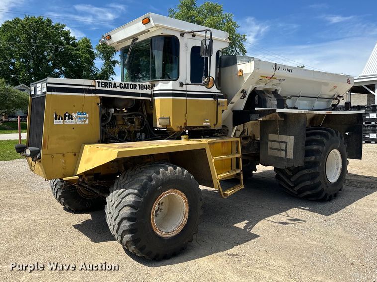 1994 Ag-Chem Terra Gator 1844 spreader - EH6823
