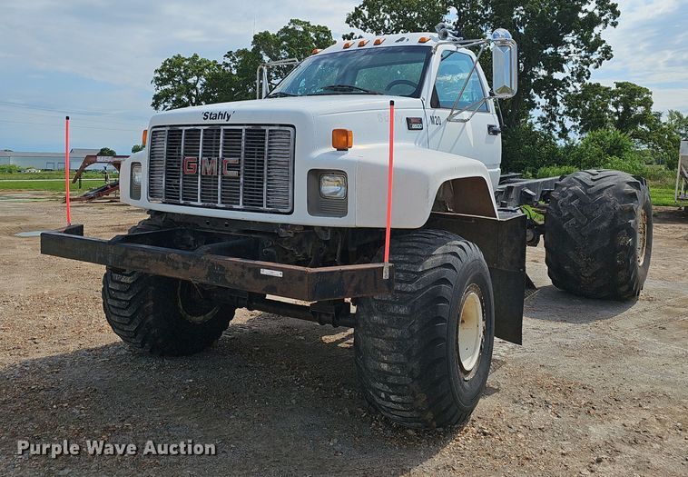 GMC C7500 applicator truck cab and chassis  - EJ5617