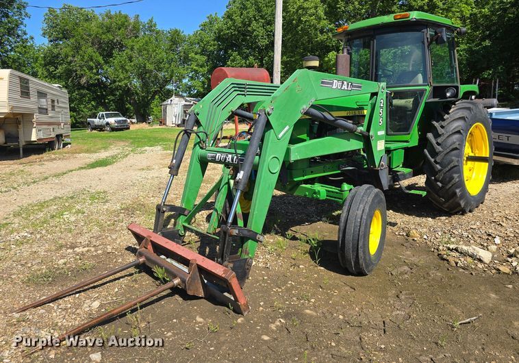1977 John Deere  4230 tractor - EK6021