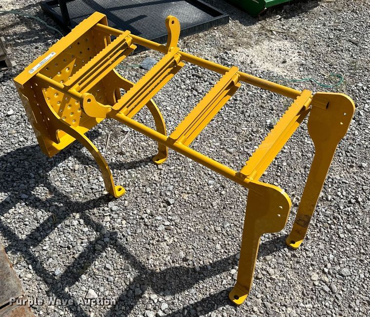 Wheel loader steps - OI9117