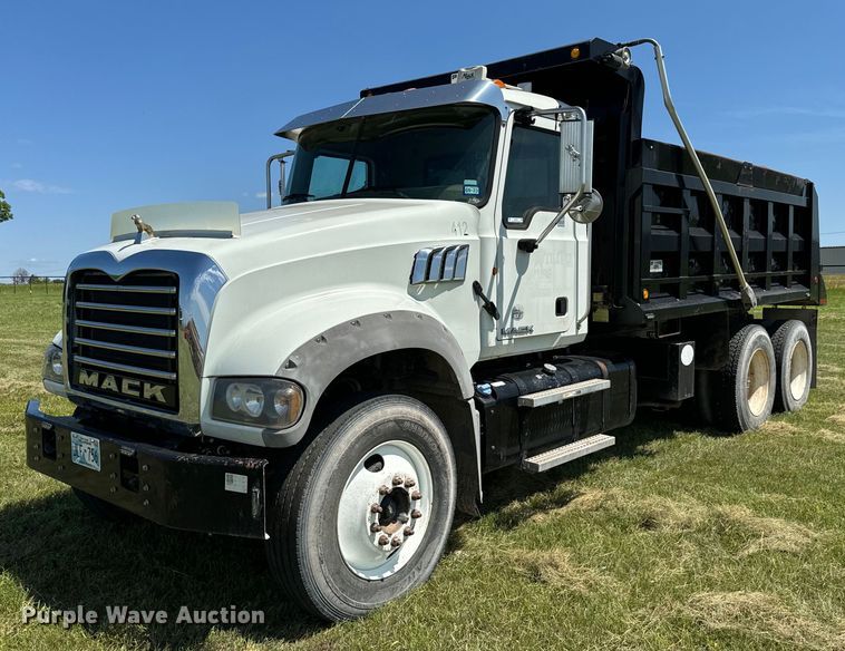2014 Mack GU713 dump truck - EH3894