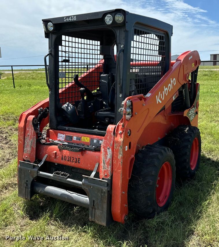 2021 Kubota SSV65 skid steer loader - EH3914