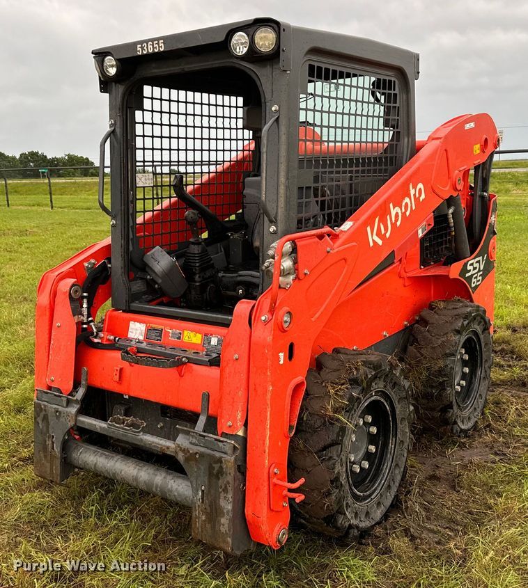 2021 Kubota SSV65 skid steer loader - EH3917
