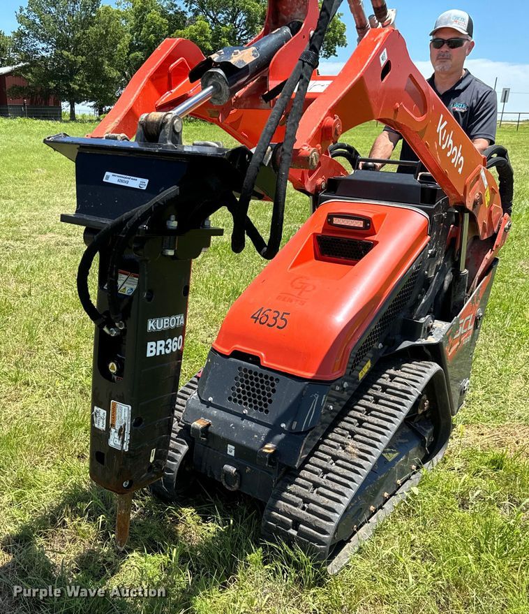 Kubota BR360 compact utility loader breaker - EH3929