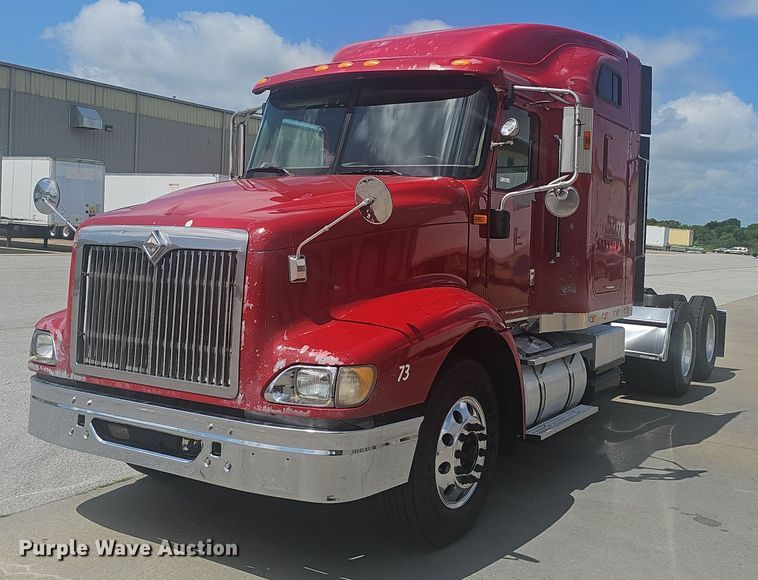 2008 International  9200i  semi truck - EH5517