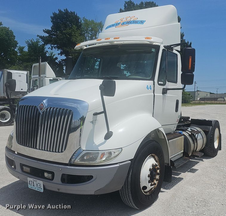 2015 International  TranStar 8600 semi truck - EJ5597
