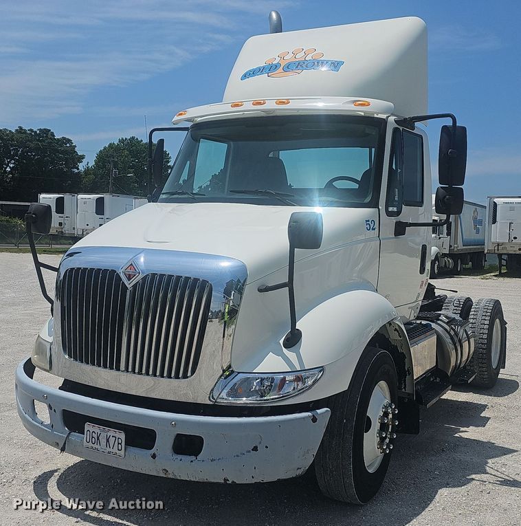 2015 International  TranStar 8600 semi truck - EJ5598