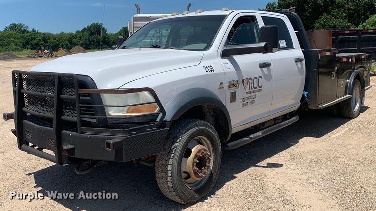 2012 Dodge Ram 5500HD Crew Cab flatbed truck - DM7892