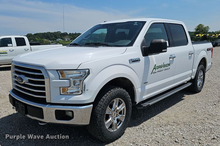 2015 Ford F150 XLT SuperCrew pickup truck - DP6512