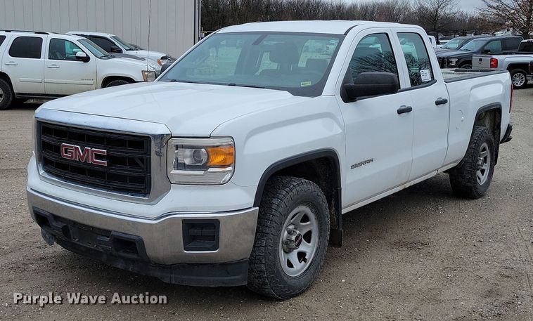 2015 GMC Sierra 1500 Double Cab pickup truck - DR7893