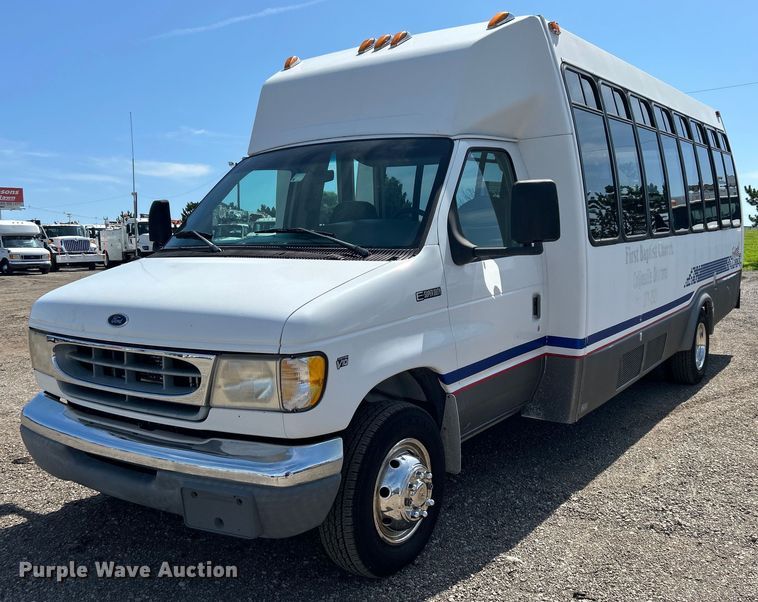 1998 Ford E450 shuttle bus - EG0700