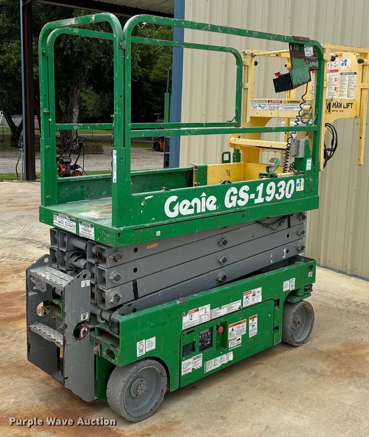 2014 Genie GS-1930 scissor lift - EH4040