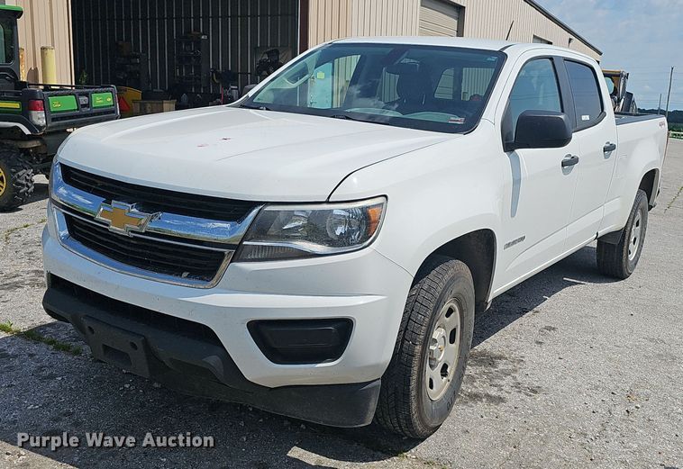 2016 Chevrolet  Colorado  Crew Cab pickup truck - EJ5599