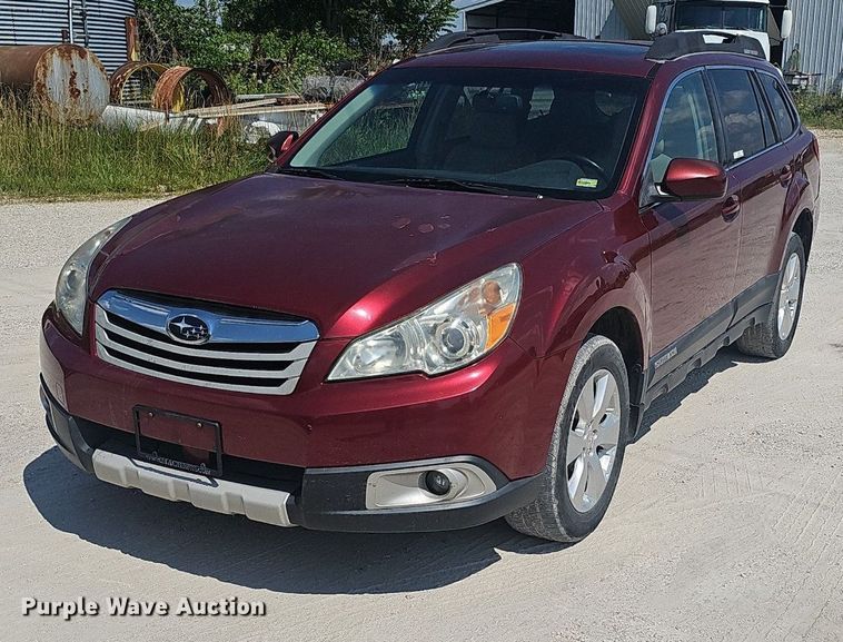 2011 Subaru  Outback SUV - EJ5679