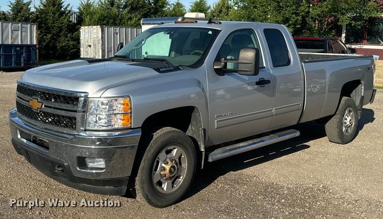 2013 Chevorlet  Silverado 2500HD  Ext. Cab pickup truck - EK1362