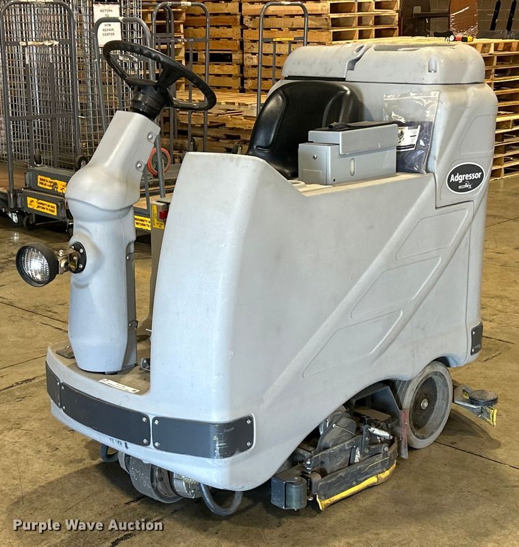 Advance  Agressor X3520C floor scrubber - EK4766