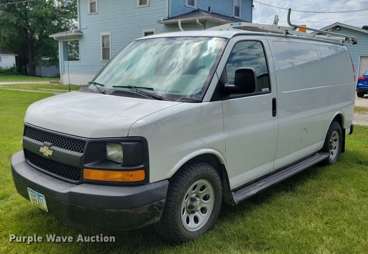 2009 Chevrolet  Express 1500 van - KA9979
