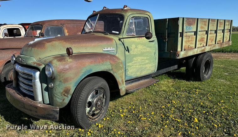 1953 GMC 350 grain truck - NH9072