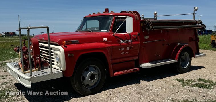 1972 Ford F600 pumper fire truck - NL9975