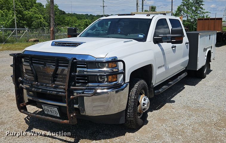 2017 Chevrolet  Silverado 3500HD Crew Cab utility bed pickup truck - OK9936