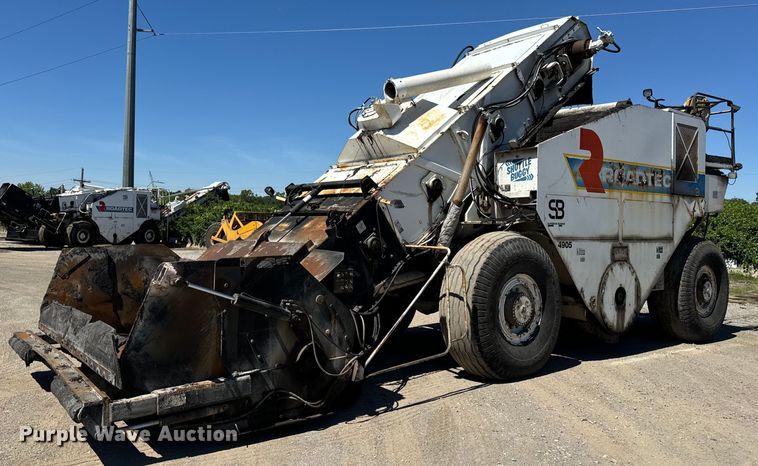 2001 Roadtec Shuttle Buggy 2500B material transfer vehicle - DL4435