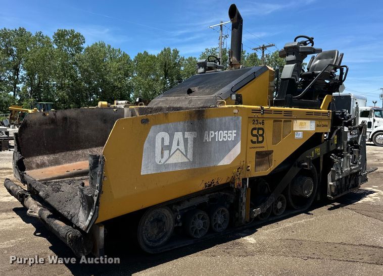2015 Caterpillar  AP1055F paver - DL4441