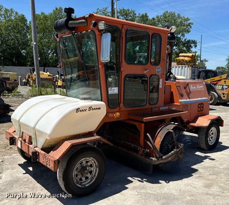 2003 Broce CR350 broom - DL4456