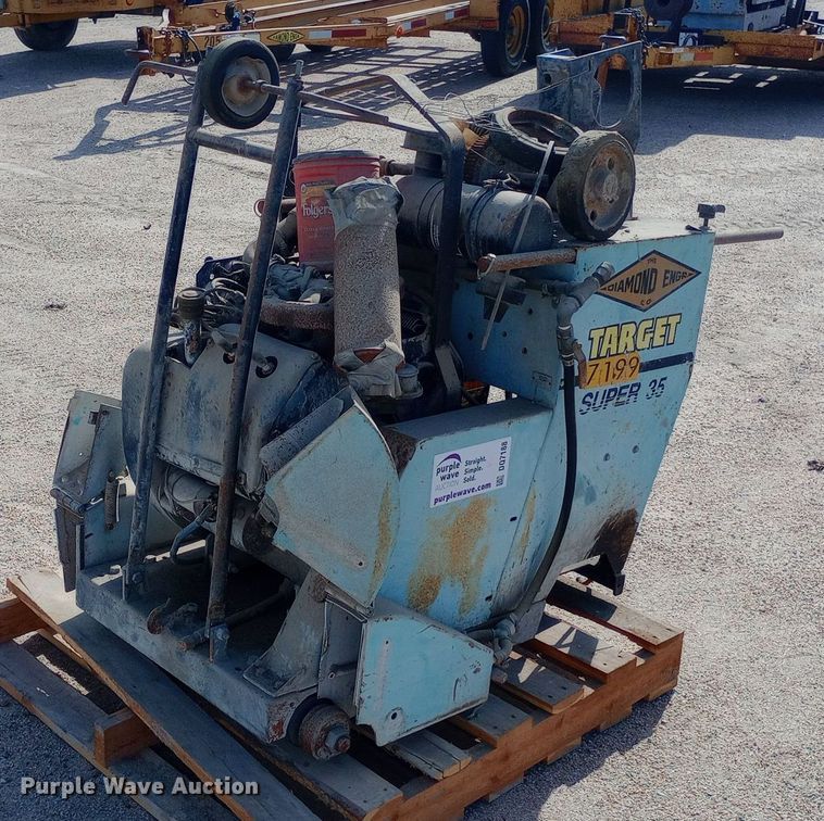 Target Super 35 concrete saw - DQ7188