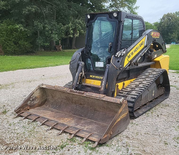 2011 New Holland  C232 tracked skid steer loader - DR4806