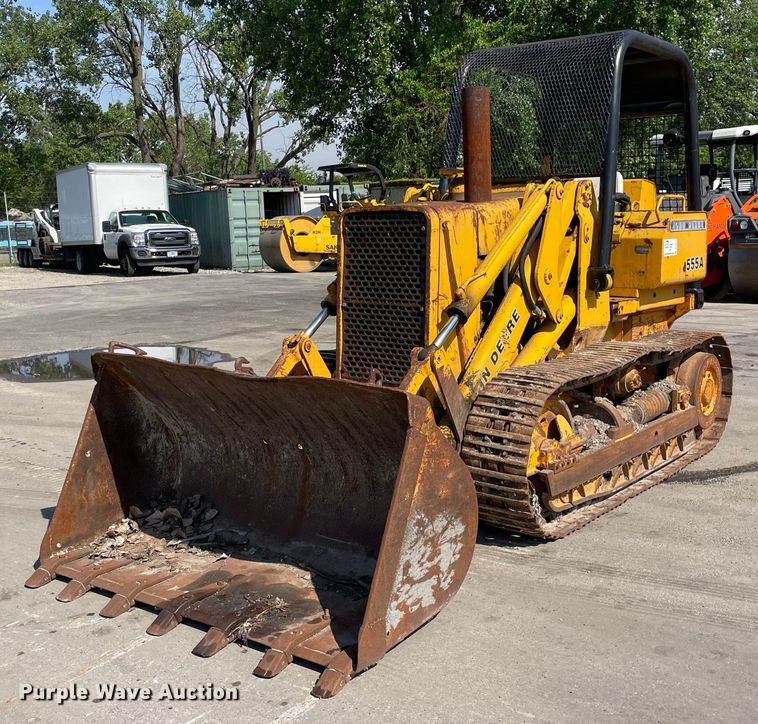 1975 John Deere  555-A track loader - DS5511