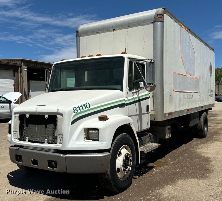 1996 Freightliner  FL70 box truck - DV5771