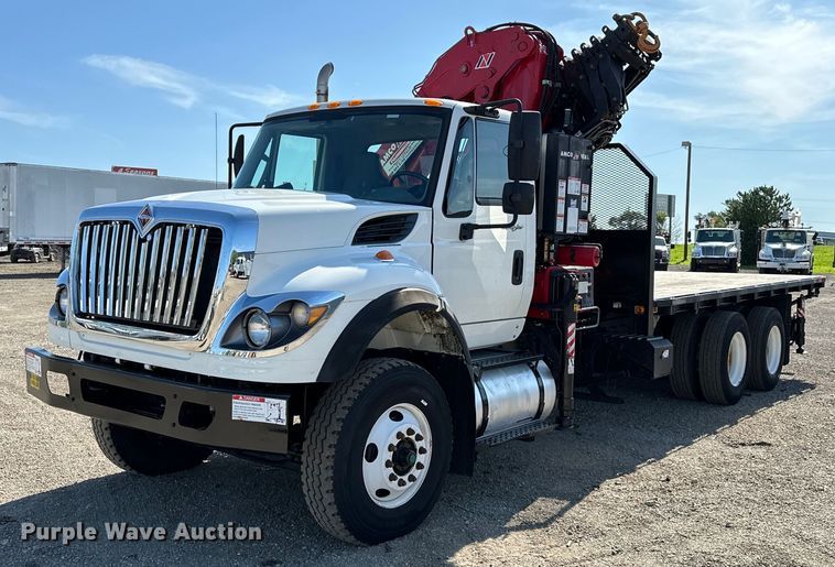 2014 International  WorkStar 7500 crane truck - EG1642