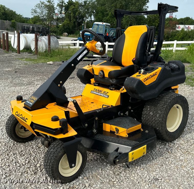 2015 Cub Cadet Tank SZ60 ZTR lawn mower - EH6956