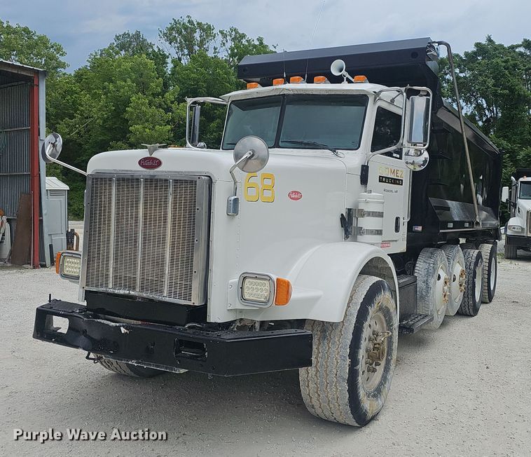 2005 Peterbilt  357 dump truck - EJ5623