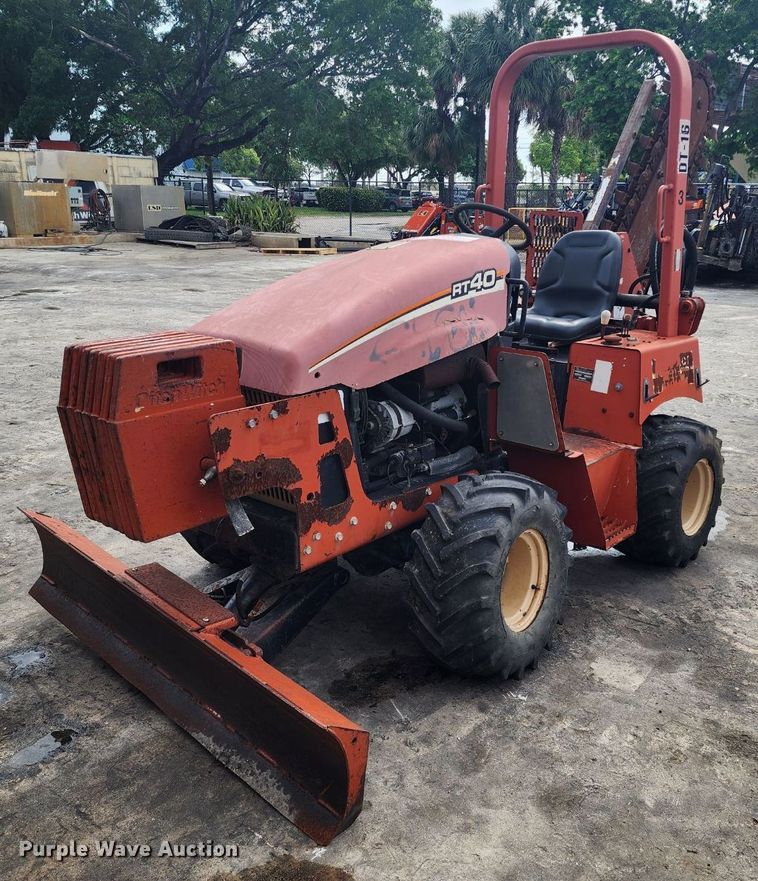 2005 Ditch Witch RT40 trencher - EK1497