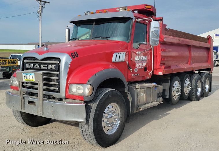 2018 Mack GU713 dump truck - KB9012