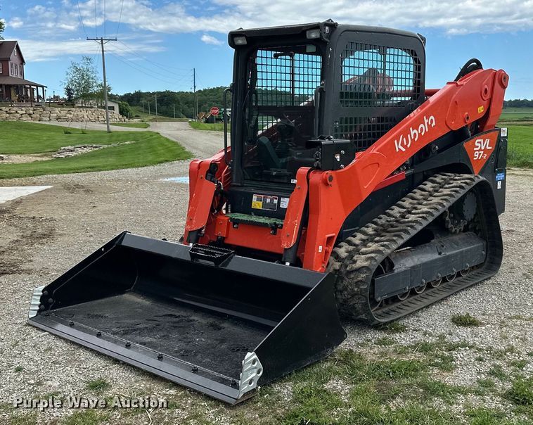 Kubota SVL97-2 tracked skid steer loader - LR9387