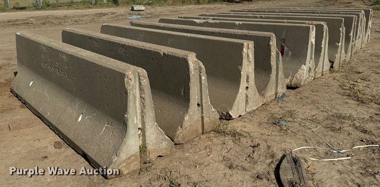 (11) concrete barriers  - MU9803