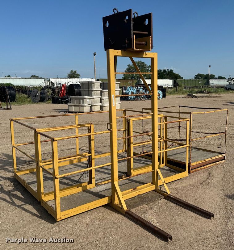 (2) man baskets - MU9860