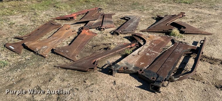 (13) cable plow blades - NL9922