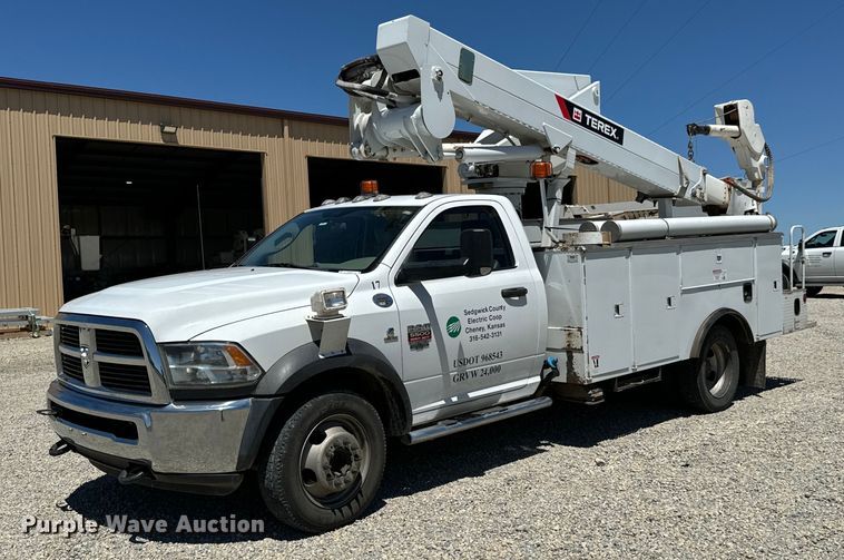 2012 Dodge Ram 5500HD bucket truck - NL9929