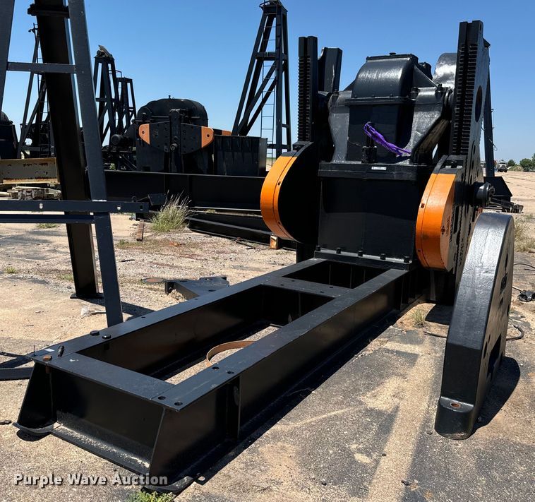 Lufkin 320 pump jack - NL9990