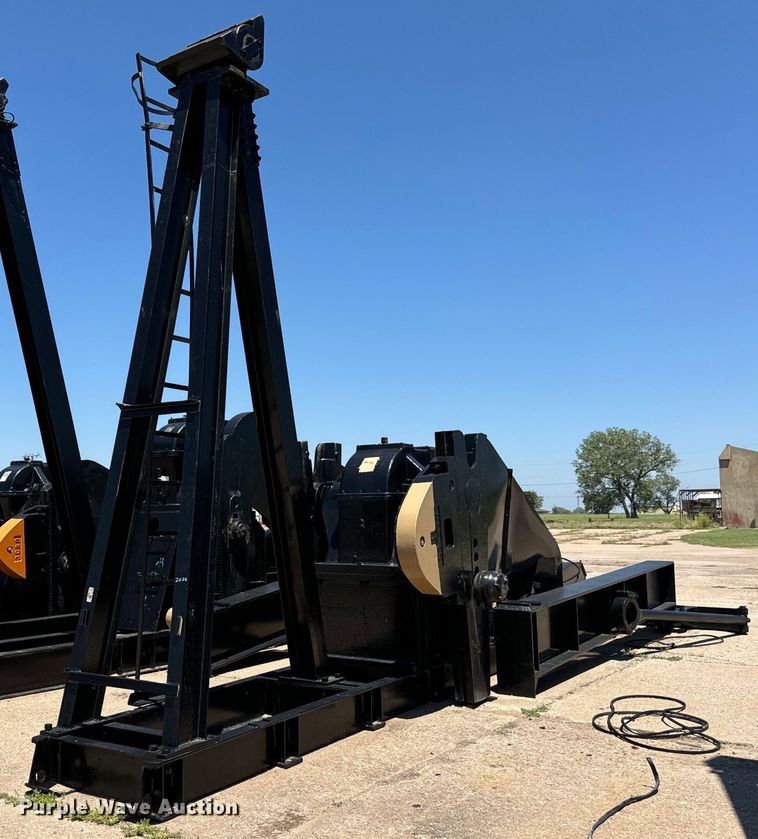 Lufkin TC320D  pump jack - NL9992