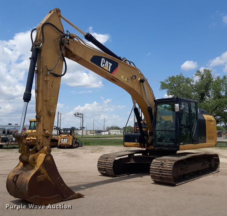 2012 Caterpillar 320EL excavator - NU9829
