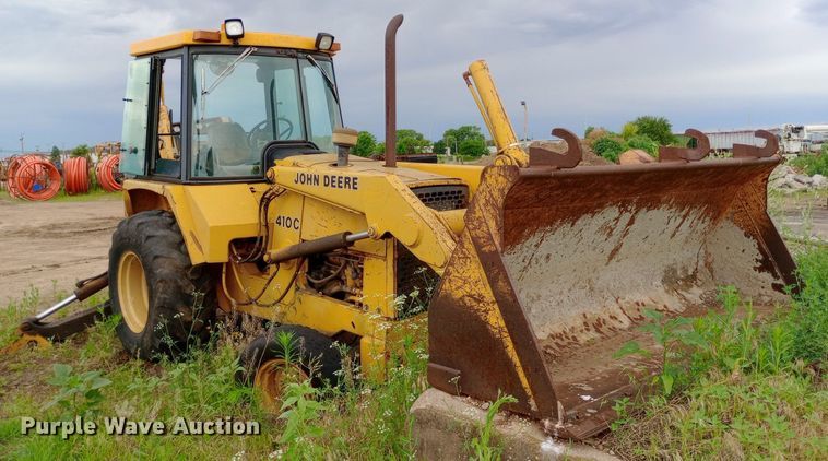 1989 John Deere 410C backhoe - NU9873