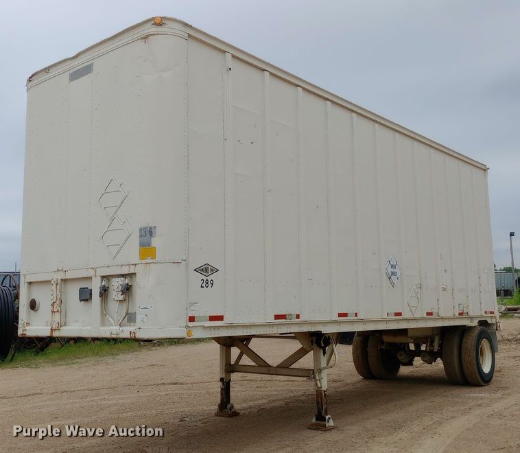 1984 Fruehauf dry van trailer - NU9899