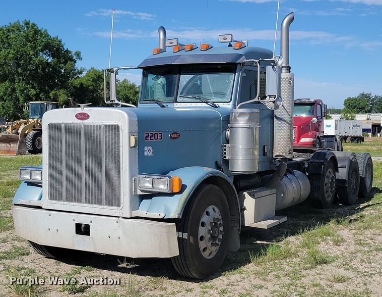 2006 Peterbilt  379 semi truck - NZ9942