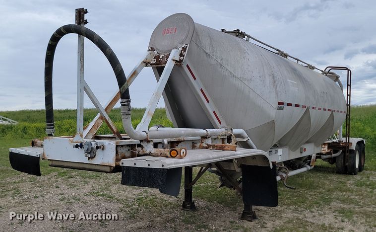 1997 Fruehauf HAB-HE2-J1000X3 pneumatic dry bulk trailer - NZ9954